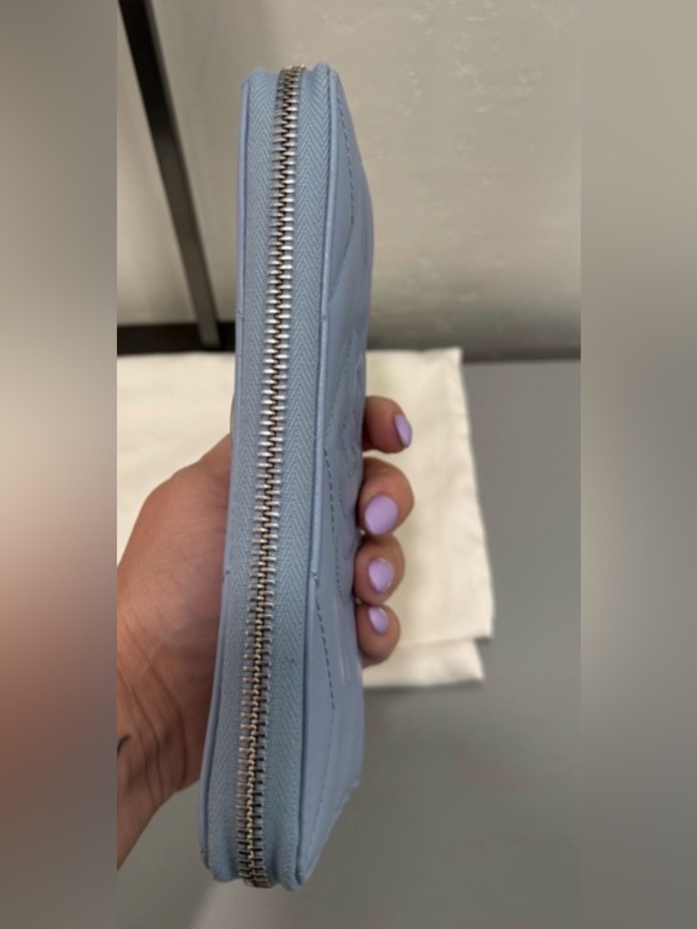 Gucci Marmot Sky Blue Quilted
GG Zip Wallet - Picture 8 of 9